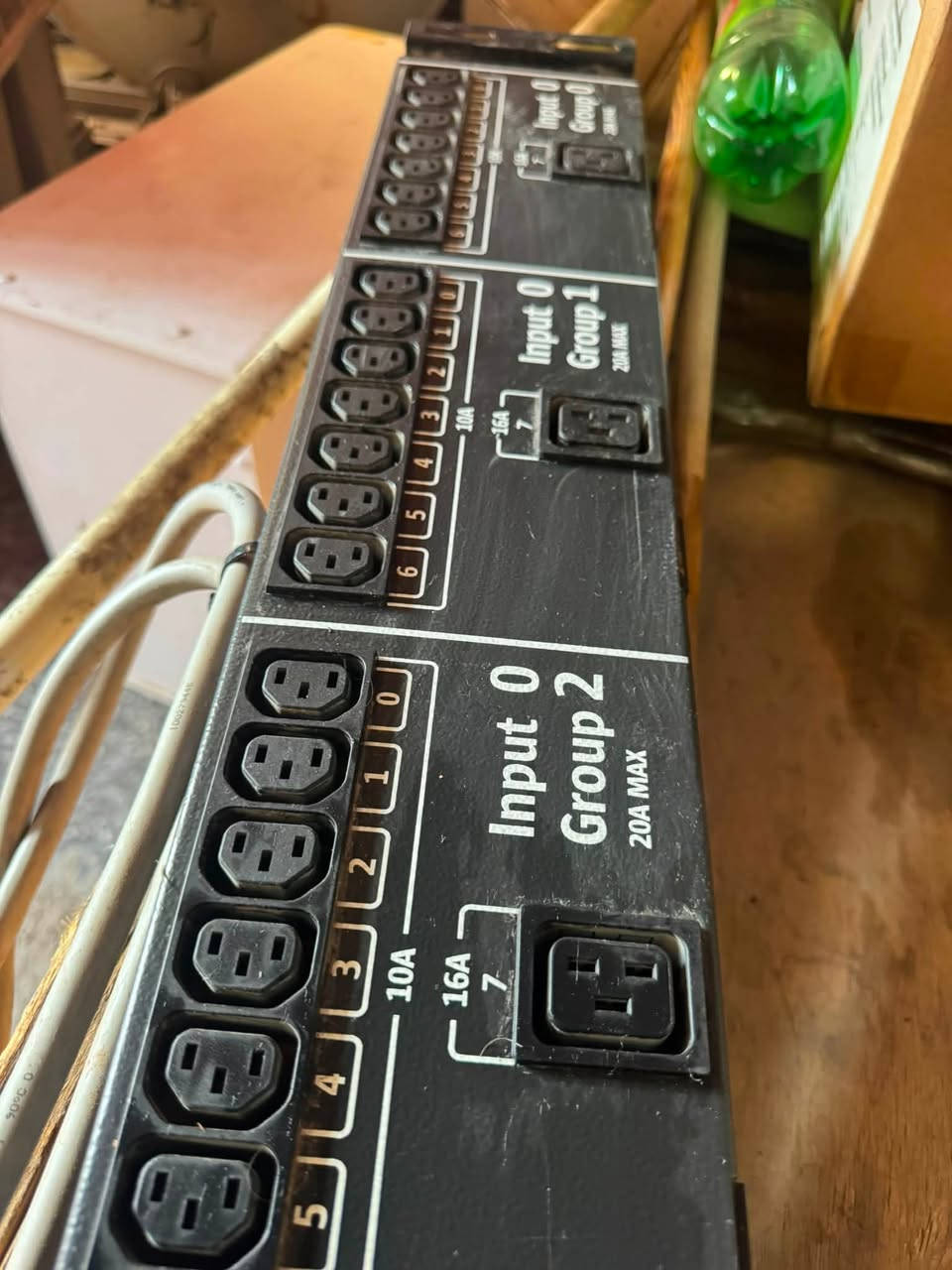 السلام عليكم
للبيع

سيرفرات متنوعة dell و hp 

R730xd

R720 XD

R720

R710

R620

R610

Hp G7

MD1200 storage server 

Super servers 

KVM switch 16 port with LCD 17”
Smart pdu high power for servers تحكم عبر الانترنت وقدرة عالية 

للاستفسار الاتصال على الرقم 

***********
