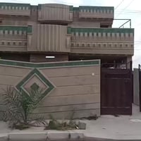 قرب جامع نزال • ٤ غرف • ٣٠٠م