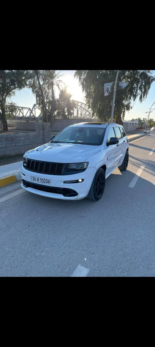 السلام عليكم / من رخصت الادمن المحترم 

جيب SRT موديل 15 اصل 
لون ابيض رقم دهوك السيارة كلش حلوا 
داخله كلين وبيها قطعتين صبغ هنا بدون دواخل  
السيارة وارد امركي 

السعر 223 

☎️***********
