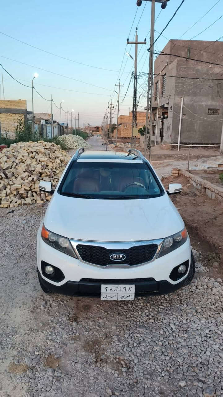 سورنتو2010  شكل 2012 خليجي محرك 6سلندر فور ويل4x4 مواصفات
مكفوله من الصبغ والتبديل والحادث  السياره كفاله عامه
مواصفاتها✅ 
بنراما
كروز سرعه 
مانع انزلاق 
تحكمات بالاوامر الصوتيه 
تحكمات جهتين
يدات نيكل
دخول مفتاح
شاشه تاب
كامره خلفيه
حساسات خلفيه
اشاير بالمري
مري كهرباء
تبريد 3قطع
بصمتين
فور ويل4X4
زراكات لايت
لايت زينون
واحد على واحد 

 ملاحضه: السياره كير ومحرك مكفولات+تخم تاير جديد حداديه جديده السياره جديده 
العنوان ديوانيه قضاء الشاميه 
رقم سياره اربيل  
رقم التليفون 
‏‪***********‬‏
