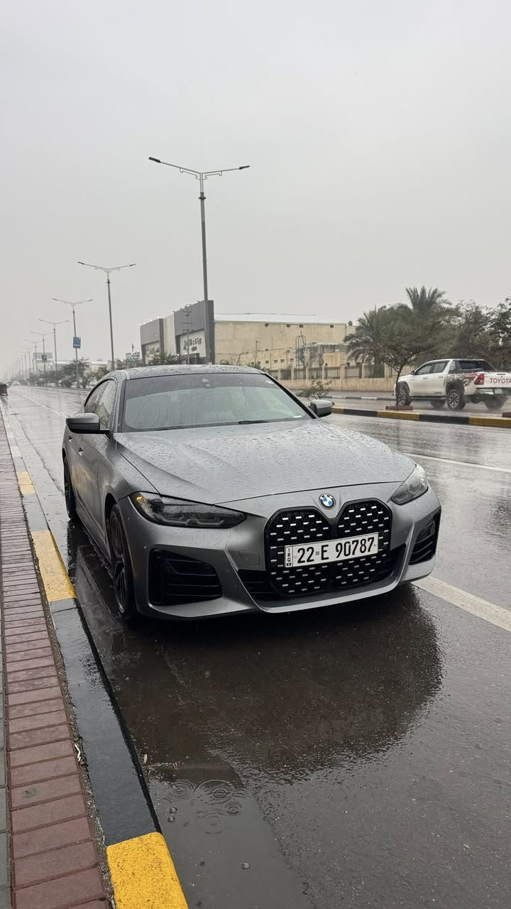 BMW 430i gran coupe 4 door 2023
•سيارة وارد امريكي مديل 2023
•ماشية ٧٠ الف كيلو
•حادثها جمالغ و بنيد الايسر بمقدار ثلاث اصابع مرجع بارد بدون صبغ و بدون دواخل ايرباك ستيرن و دشبول مرجع سستم
المحرك:-
•محرك (B48) 4 سلندر تون باور تيربو خطي 258 حصان اقتصادي 
•گير ZF 8 سرع

الموصفات الخارجية
•اللون رصاصي عليها PPF طافي من البريم ضمان 10 سنوات
•مصابح لد امامي خلفي
• adaptive kidney grill 
•ويل 18 انج 
•مرايا كهربائية

مواصفات الامان
.نقاط عمياء
•حساس امامي خلفي جانبي
•كاميرا خلفية دوارة
•ايرباك
•المحافظة على خط السير
•تحذير التصادم الامامي
•تحذير من التصادم الخلفي
• تركشن كونترول و DSC
•اوتو هولد

المواصفات الداخلية
•عينه ديجتال
•انظمة قيادة (سبورت ،مريح ،اقتصادي)
•شاشة كبيرة تدعم وايرلس كاربلي و اندرويد اوتو
•داخل احمر جلد
•كشنات كهربائية
•كشن السايق ميموري
•تدفئة كشنات امامية
•تبريد ثلاث مناخات منفصلة
•خاصية تثبيت مقاعد الاطفال ايزو فكس
•فتحة سقف 
•هاند بريك الكتروني
•ماوس اضافة للشاشة لمس
•مثبت سرعه
•شاحن تايب سي عدد 3
•صندوق كهربائي
•تدفئة ستيرن
•امبيت لايت 11 لون
•عينه محدثة M4 و لغة عربية
•بصمة تشغيل
•اربع ابواب بصمة
•ترحيب و توديع فتح اقفال تلقائي عند الاقتراب
•اضاءة ترحيب جانبية
•سماعات عدد 10
•شفتات گير
•اوتو ستارت /ستوب

السيارة مكانها البصرة
السعر 34,500$ قابل للتفاوض (345 ورقة)
للتواصل واتساب 
***********

