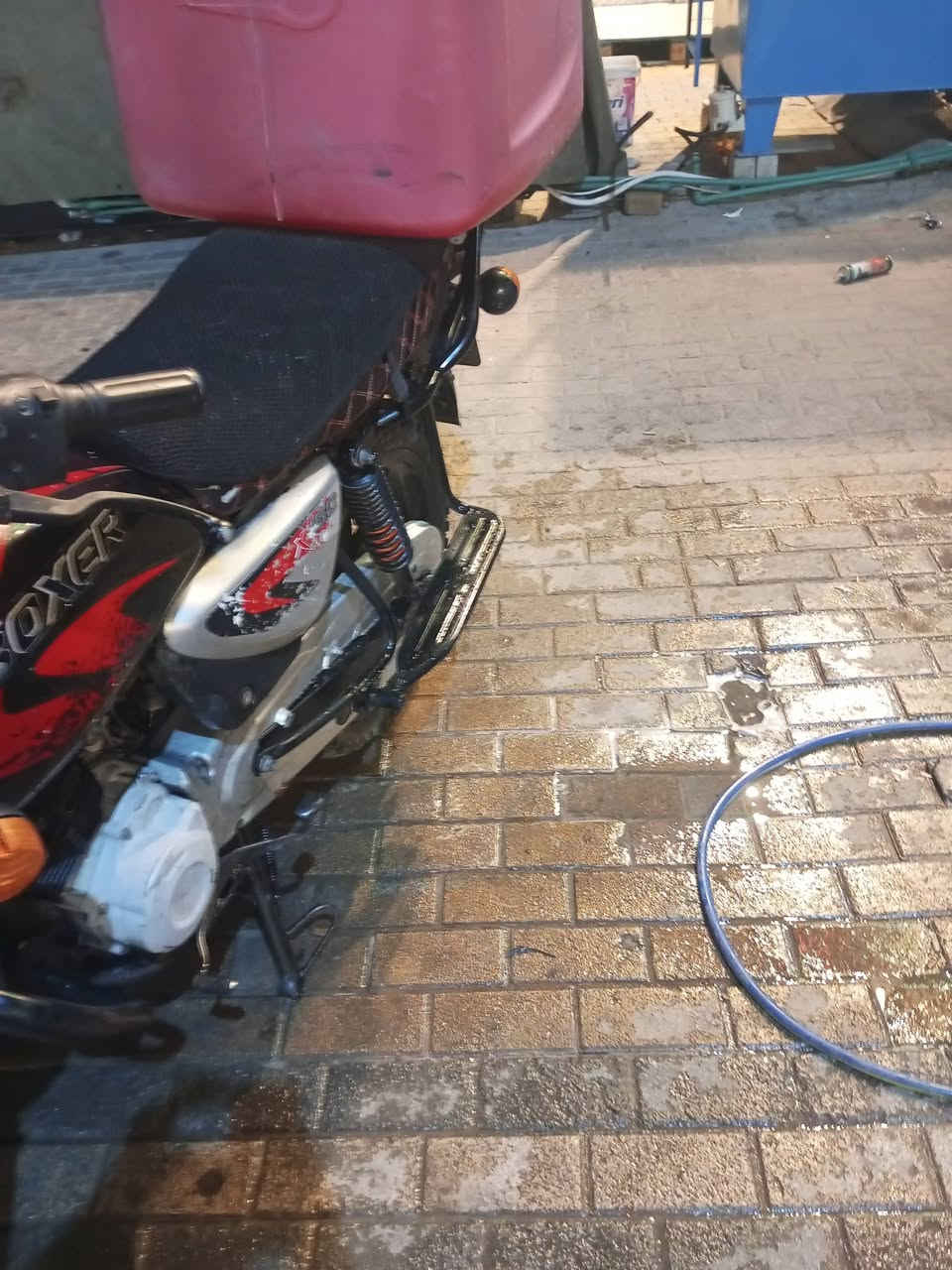 سلام عليكم بوكسر جبلي موديل 22
دراجه نضيفه وحلوه دراجه كلك كلك
 بيه.خيط تبخير بدايته
سعر 825 وبيه مجال. شي قليل حك جيتك
لعنوان بغداد مدينة الصدر واتساب ***********
