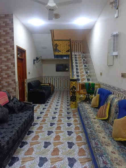 .. بيـع مستعجـل ..
السلام عليكم 
من رخصة الادمن
⭕ دار سكن للبيع في الرمادي 
الصوفية مقابل مطعم القصر الابيض
♻️ مساحة الدار 225 م 
♻️ ( الواجهة 15 × 15 النزال )
♻️ عرض الشارع 8 م تبليط جديد
جنس العقار طابو زراعي 
سند 25 فسفوري تحويل مباشر
 نوع البناء بلوك مجوف ⚜️
يتكون من استقبال و صالة ومطبخ 
وغرفتين نوم وصحيات و كراج 
ومنور ومجموعة صحيات خارجية
السعر 125 مليون وقابل للتفاوض
رقم صاحب الدار متوفر واتساب
***********
