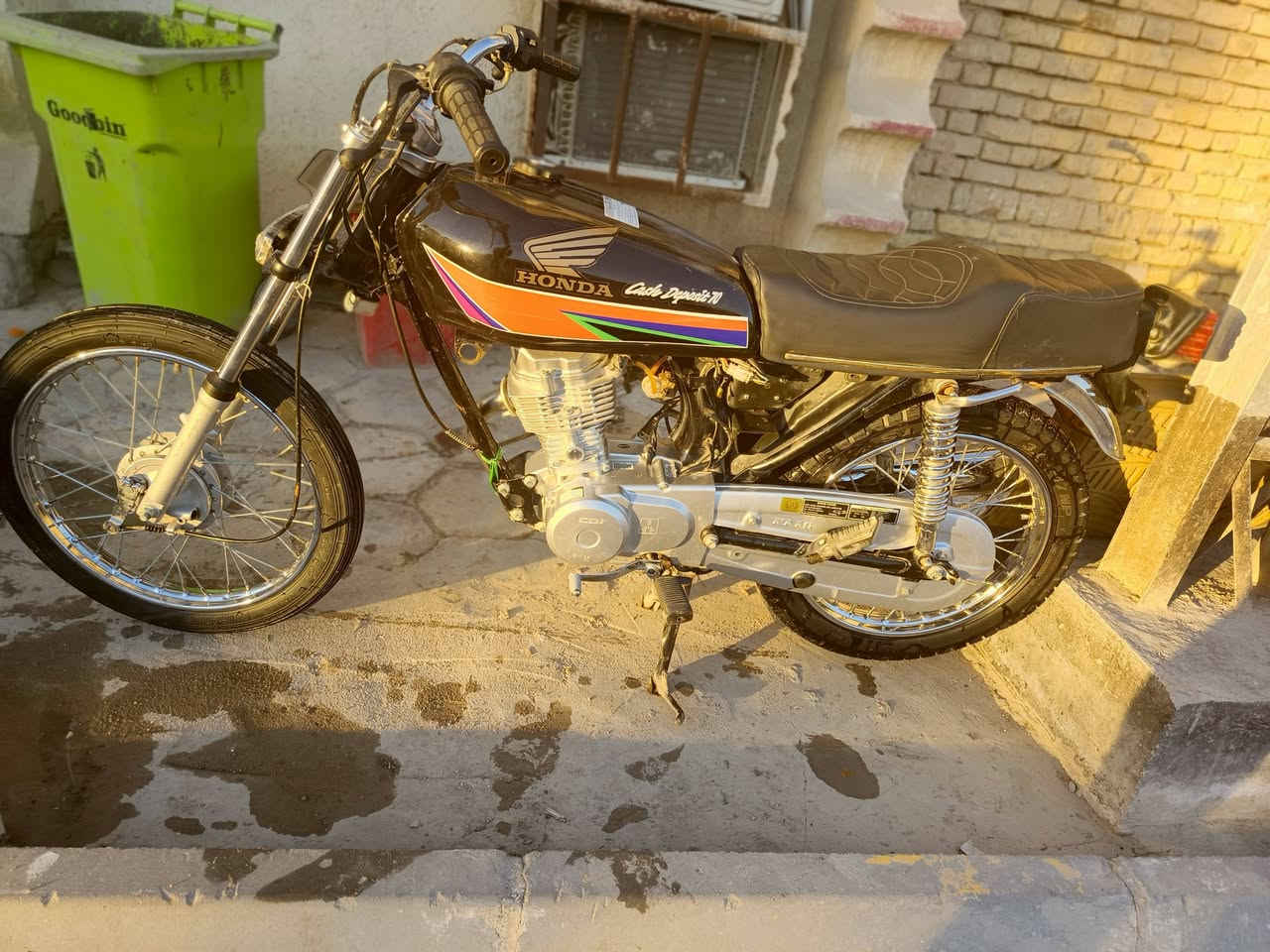 دراجة نامة  اوراق كاملة   عنوان ناصرية مركز  سعر 850 بيهة مجال الرقم ***********
