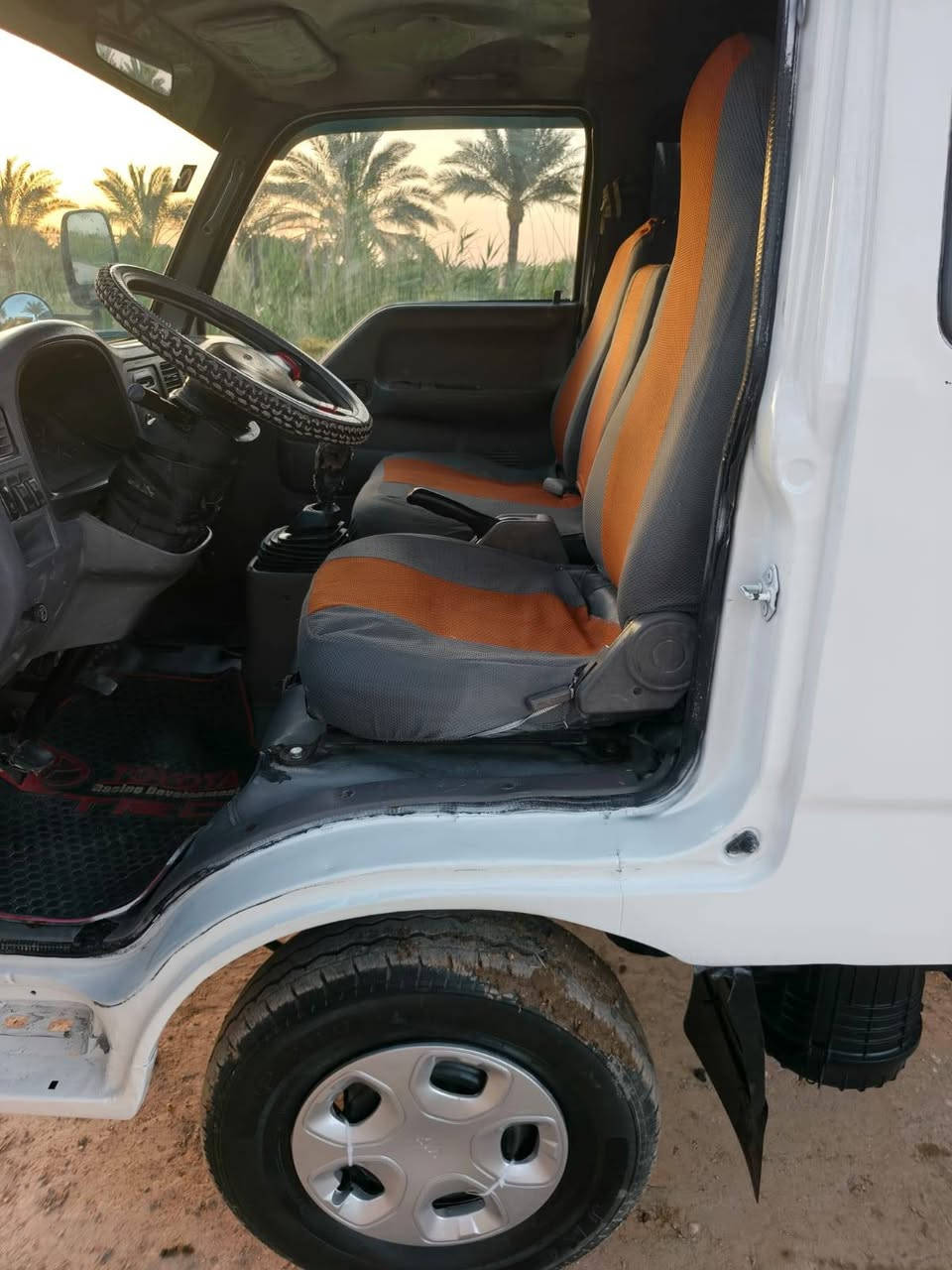 كيه فونتيره موديل 98 رقم بغداد سنويه جديده مشروع وطني  مكفوله محرك وكير شاصي اكسل وباور حداديه كهربئيات كفاله 
السعر 62 وبيه مجال مكان بابل 
هاتف ***********

