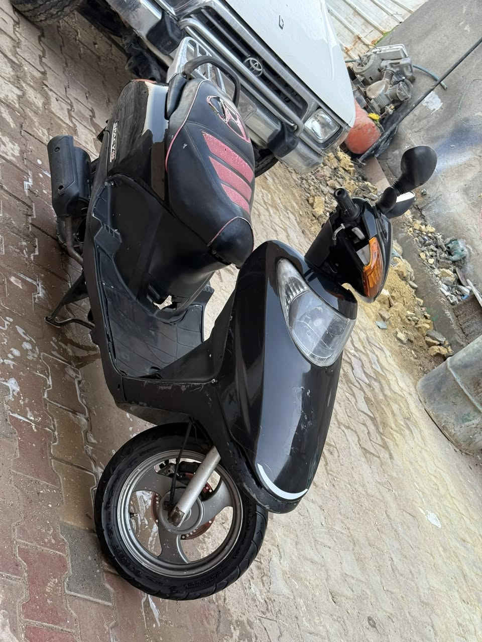 السلام عليكم للبيع سبيسي ماليزي دراجه نظيفه مكينه ناعمه لا دخان ولا تنقيص كفرات كامله سلف هندر دبلات امامي خلفي دراجه نص هندر تشتغل الاستفسار …

***********
***********
