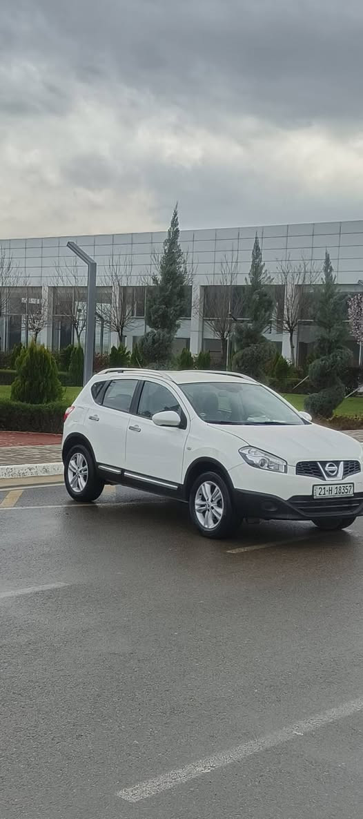 💎 نیسان قەشقای ٢٠١٤ - خلیجی (سفری شەریكە)
​نموونە لە جوانی و پاکی! مۆدێلێکی بەرز بە نرخێکی هەرزان🔥

​مۆدێل: ٢٠١٤ (خلیجی سفری شەریكە).
​ گێڕ، مەکینە، تەبرید و تەقەوڕەقە بە شەرت (١ مانگ گەرانتی).
​سێرڤز: هەموو سێرڤزێکی تازە بۆ کراوە 

​بۆیاخ: تەنها ٢ پارچە و ٢ پەڵە (لەسەر ساخی)، بێ ناوگرتن، بێ مەعجون، بێ لێدران.
​سەنەوی و ڕەقەم: تازەیە و بەناوی خاوەنەکەیەتی (ماڵی دۆستە).
​💰 نرخێکی باوەڕپێنەکراو:
​نرخ: ١١٥ وەرەقە (خوار هەموو بازاڕ!).
​تێبینی: کەمێک مەجالی تێدایە بۆ کڕیاری ڕاستەقینە.

​شوێن: سلێمانی
​📞 ژمارەی مۆبایل: ***********
