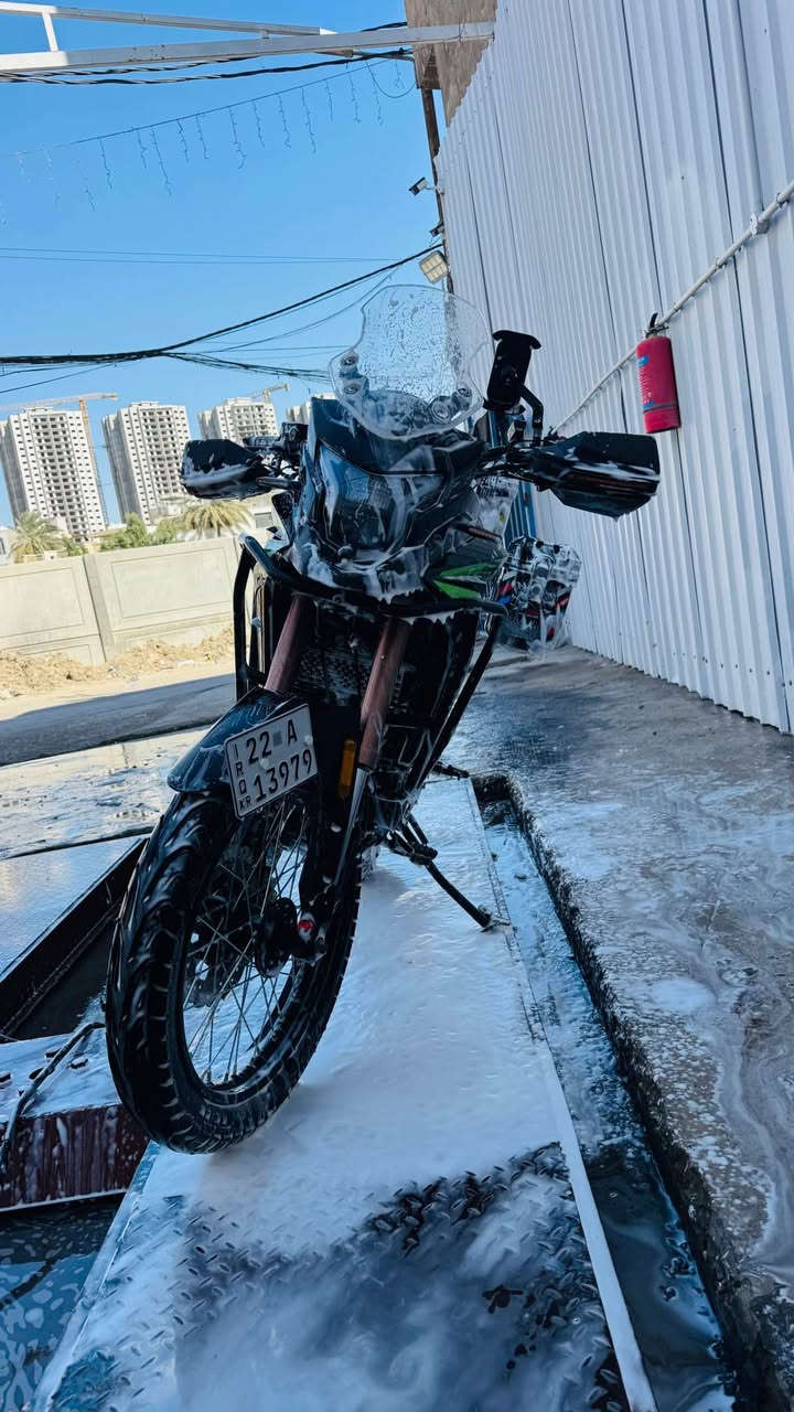 دايوان ادفنجر 300cc
موديل 2025
ماشي 19الف 
السنوية ضاعت من عندي 
وباسم ولد بلمدينه تروح اداور وطلع سنويه جديدة 

الدراجة جديدة 
ومحور ويل خلفي ويل كب 
الدراجة عليها صناديك GS
وعليها منظومة كاميرات ومنظومة gbs
وشاشة كاربلي 
بيها ملاحظات بسيطة

للاتصال *********** بغداد, العراق
