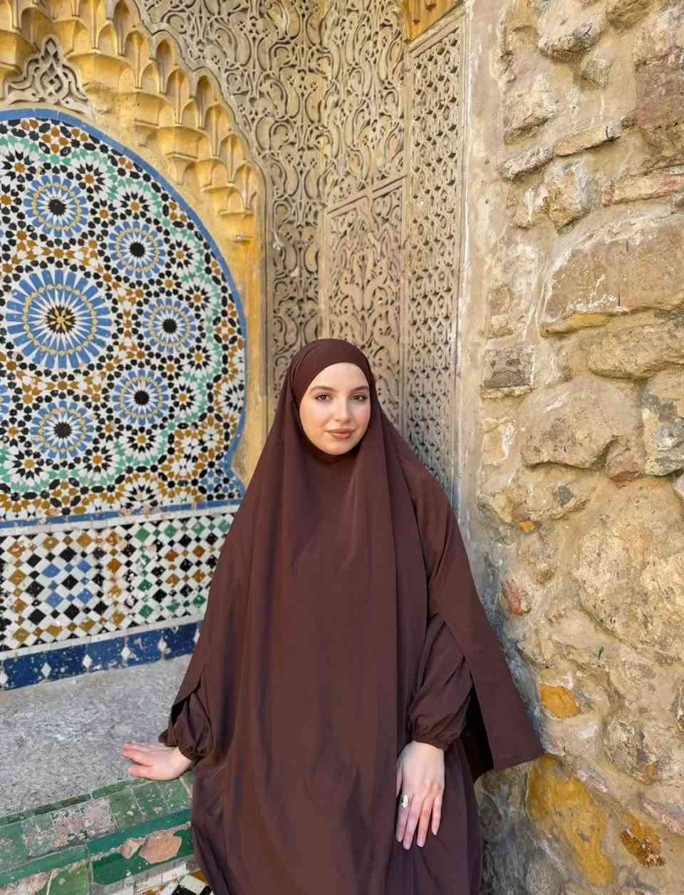 عباية بالإسدال لون الموسم 🤎


**إذا كنت صاحب هذا الإعلان وتريد حذفه لأي سبب، رجاءا أرسل رسالة إلى الدعم الفني**