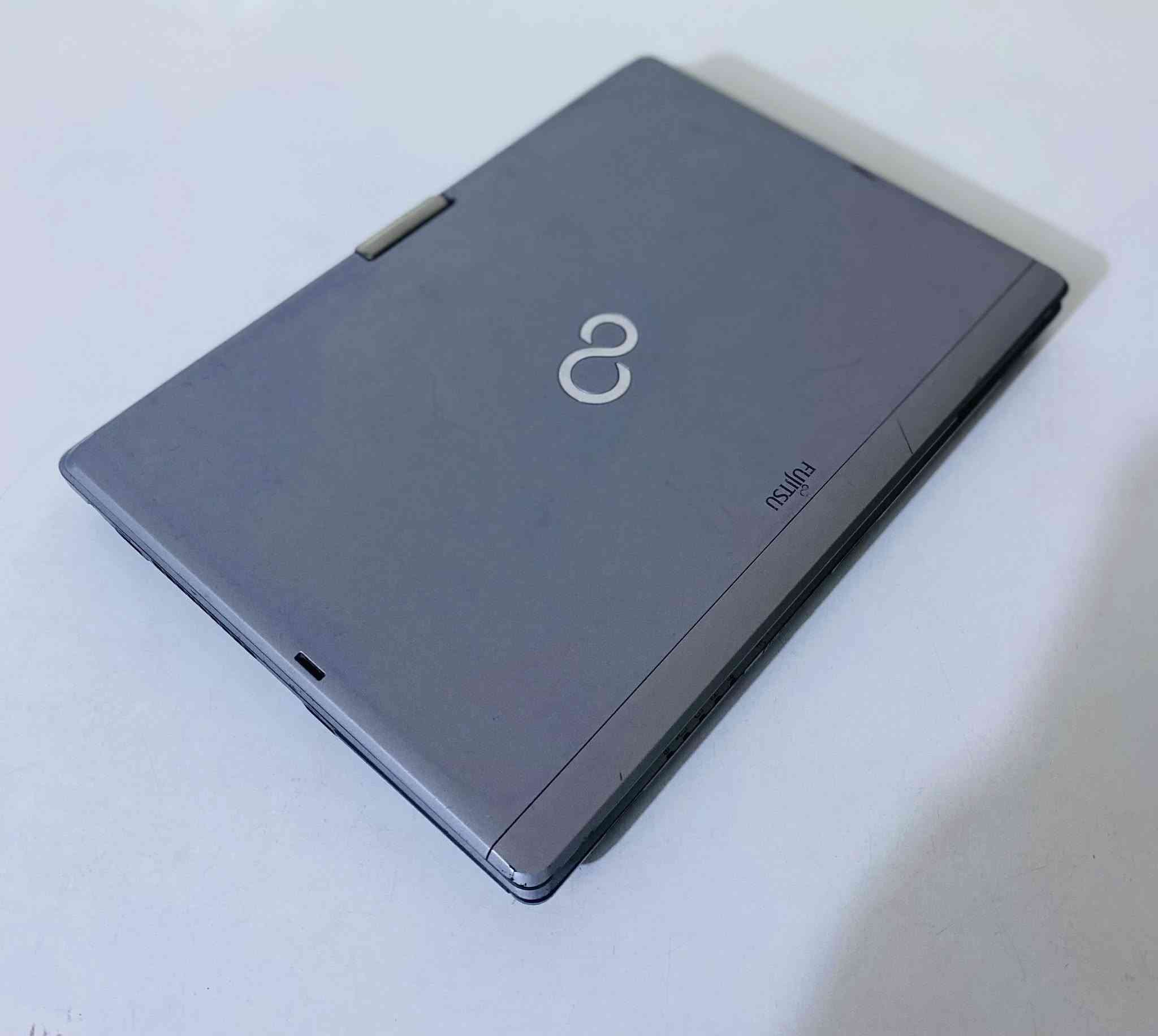 السلام عليكم
لابتوب FUJITSU lifebook t732الياباني🇯🇵
🟩لابتوب يتحول إلى تابلت ويدعم خاصية القلم 

🟩لابتوب مناسب للدراسه والتصفح والأعمال المكتبية

 🟩اللابتوب يجي بنضافة 85% استخدامة كلش قليل

مواصفـات اللابـتـوب :-
نوع المعالج Intel i3-3110m

نضام التشغيل يجي WINDOWS 10
اللابتوب مامفتوح وحالة البطارية ممتازة إلى جيدة
قياس الشاشة LED LCD 12.5
الرامات 4GB
مساحة التخزين 320GB
البطاقة الرسومية Intel hd graphics 4000
سعة البطارية 6700 mAh تطول تقريباً 10 ساعات استخدام متواصل
اشتريته قبل فتره ب275 وما استخدمتة
يجي ويا الجنطة مالتة والشاحنة الخاصة بي وماوس هدية
السعر 200 وبي مجال
مكاني كربلاء شارع ابو طالب ➡️
مامتوفر توصيل ➡️
للتواصل خاص➡️


**إذا كنت صاحب هذا الإعلان وتريد حذفه لأي سبب، رجاءا أرسل رسالة إلى الدعم الفني**