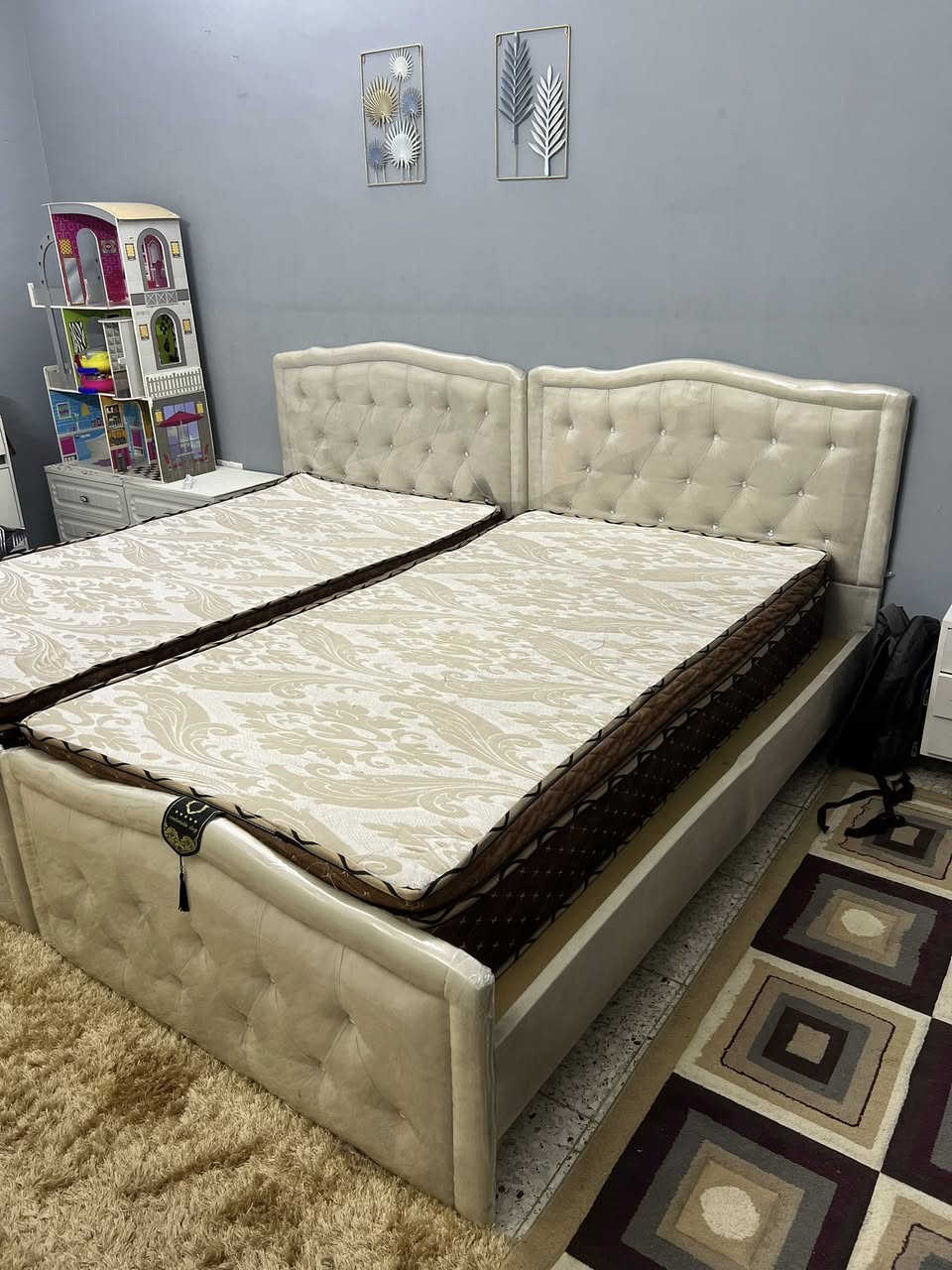 للبيع
سرير قياس ١٨٠*١٢٠ ب١٠٠ الف 
دوشك طبي ب٥٠ الف 
كنتور ٤ بوب صاج خشب صابغته اوف وايت ب٣٠٠ 
بغداد السيدية


**إذا كنت صاحب هذا الإعلان وتريد حذفه لأي سبب، رجاءا أرسل رسالة إلى الدعم الفني**