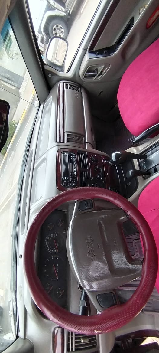 جيب شيروكي موديل 2000 ٨ اسلندر لمتدد فول موصفات دفع رباعي رقم اسليمانيه دولي جديده بسمي السعر ٦٣ وبيهه مجال الشراي يتصل ***********العنوان كلار
