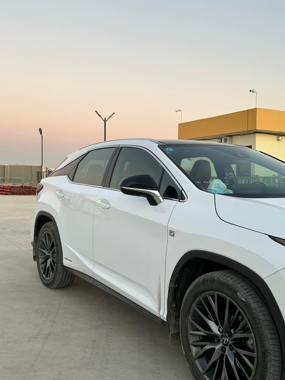 لكزز 2022 حجم 450 XR
المواصفات : 1/1 فول 

5بصمات 

كامرات 360 درجه 

تشغيل عن بعد 

شحن لاسلكي 

سلايت بانوراما

داخل احمر جلد 

الضرر بارد بالبونيد⬇️

2T2YGMDA5NC084298

محرك 6 بانزين  هايبرد 

مكان السياره : صلاح الدين الشرقاط الساحل الأيسر 

للاستفسار: ***********
