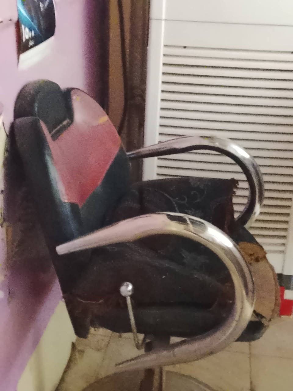 مكاني سماوة مكتوب السعر على الصورة  وبي مجال 
رفوف محل غذائية للبيع اتصال ***********
