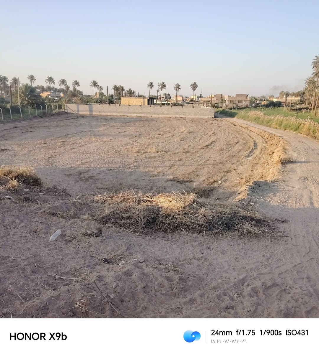 السلام عليكم
قطعة أرض زراعي سند ٢٥ مساحتها ٢٢٥٠ متر موقعها طويريج منطقة الرشيدة قرب معمل الاسفنج واجهتها ٢٥ متر نزالها ٦٠ متر عرضها من النهاية ٣٨ متر القطعة واجهة شط كذلك يوجد طريقين للقطعة من الشط ومن جهة التبليط للاستفسار أكثر التواصل على أرقام الهاتف
***********
***********
غير متواجد على الفيس بوك
