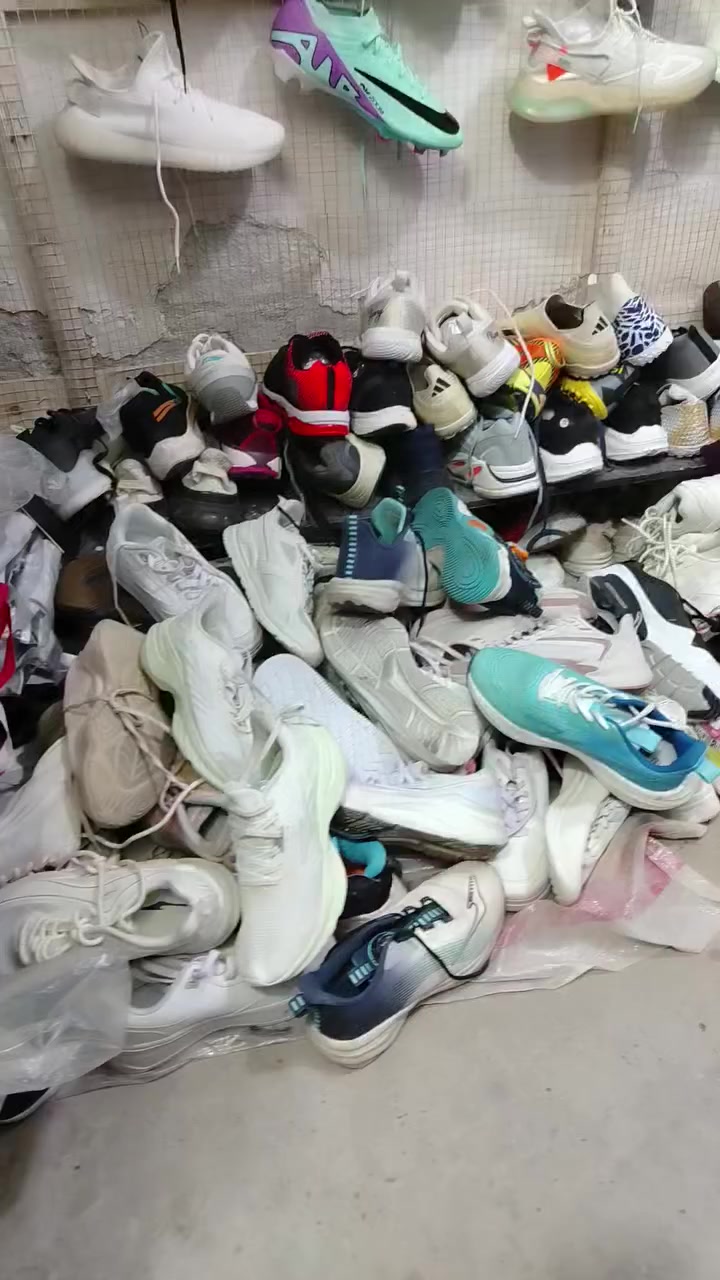 جمله فقط كلها ماركات
السعر ٦ فقط سارع للحجز كميه قليله
***********
واتساب
توصيل موجود
