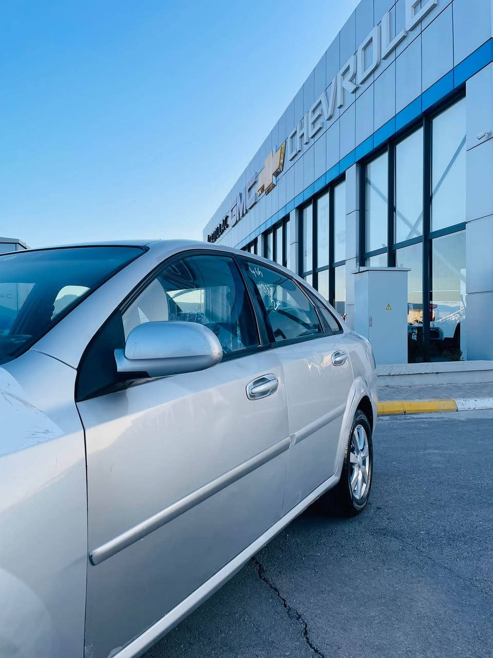 سەرەتا بەناوی خوای بەخشندەو میهرەبان 
شۆفرلیت ئۆپترا مۆدیل ٢٠٠٩ 
گیر ئۆتۆماتیک 
رەقەمو سەنەوی تازە تا ٢٠٢٩ 
گیرو مەکینە بە شەرتی فیتەر زۆر پاکەو بی عەیبە 
تەقەو رەقەی نییە  
تەبریت بەشەرت 
سەیارەکە بی عەیبو نوقسانییە 
زۆر بی مەسروفە 
یەک پارچەو پەلەیەکی بۆیاغە 
بی ناو گرتن پیشو دوای کەپسە 
تحویل خرامە بەشەرت 

لە سلیمانیم 
مشتەری بچوکیتە کەم 

***********
***********

٦٥$ وەرەقە السليمانية, العراق
