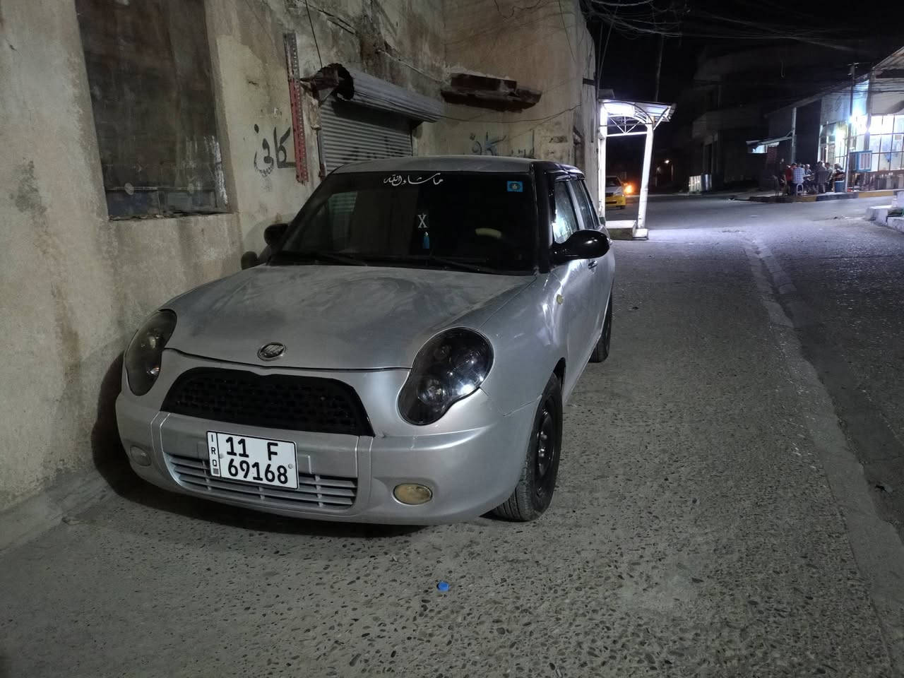 ليفان 320 بغداد انكليزي بسمي سنوية جديد لي 31هزه جديد محرك وكير بشرط تبريد ثلج تخم امامي وخلفي جديد  غرفتها حيل نضيفه بيها صبغ احزام جماليه مسجل شاشه سنتر لوك سيارة حيل حلوه السعر 35بيها مجال مكان السيارة موصل تلكيف   ***********رقمي بي واتساب
