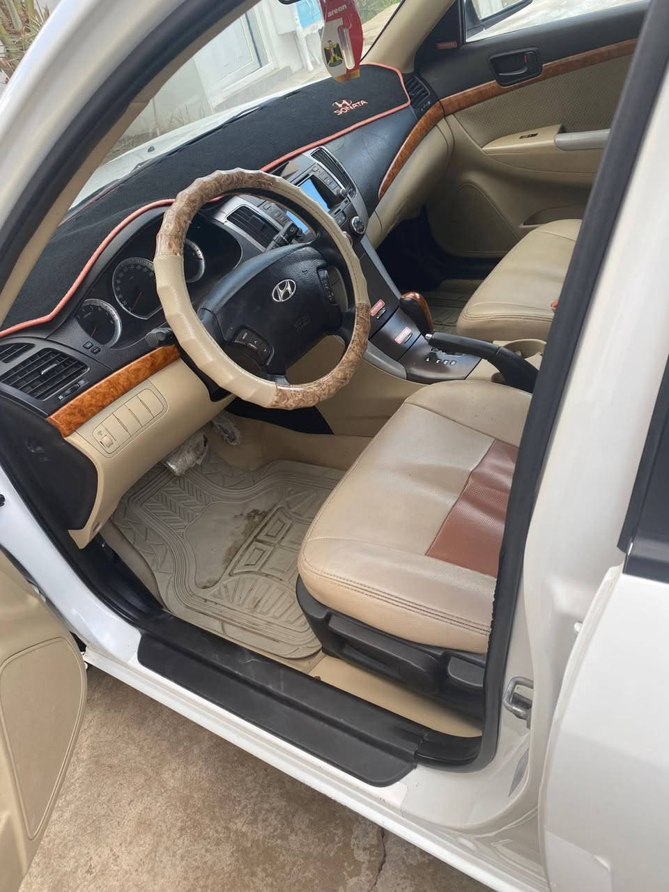 سوناتا 2010 خليجي  مكينه 2400 ع الشركه  رقم بغداد فول مواصفات مكفوله كفاله عامه وسونار مرفق بالمنشور بييع او مراوس السعر 135  مكاني ديالى الخالص 
***********
***********
