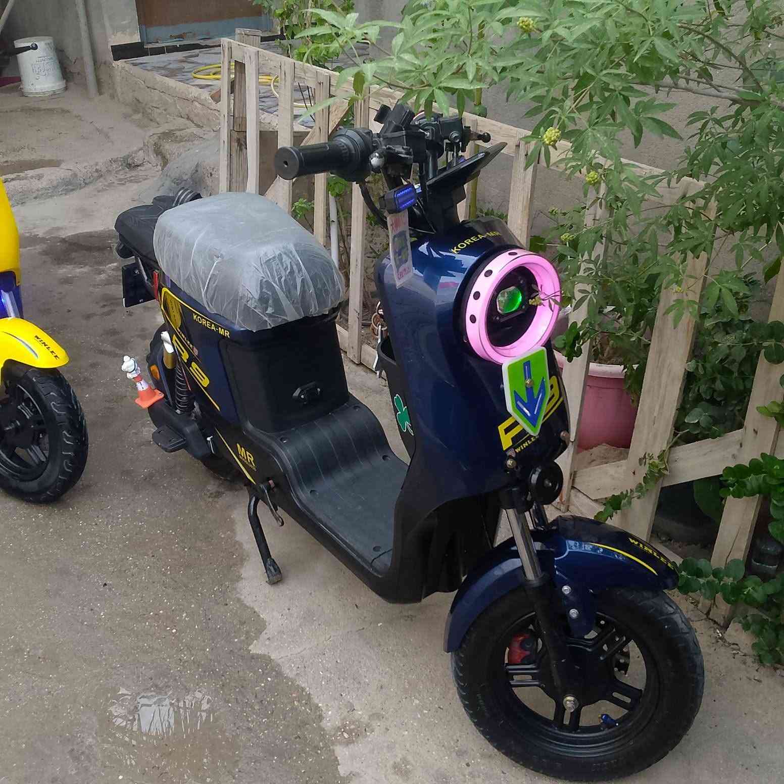 السلام عليكم شباب درجة للبيع نوع r9 دراجه نضيفه مديل 25 بطاريات 22انبير دراجه شوف العين جديده.  سعر. 470🪬💲رقم ***********مكان بصره ابو الخصيب قرب الندلس
