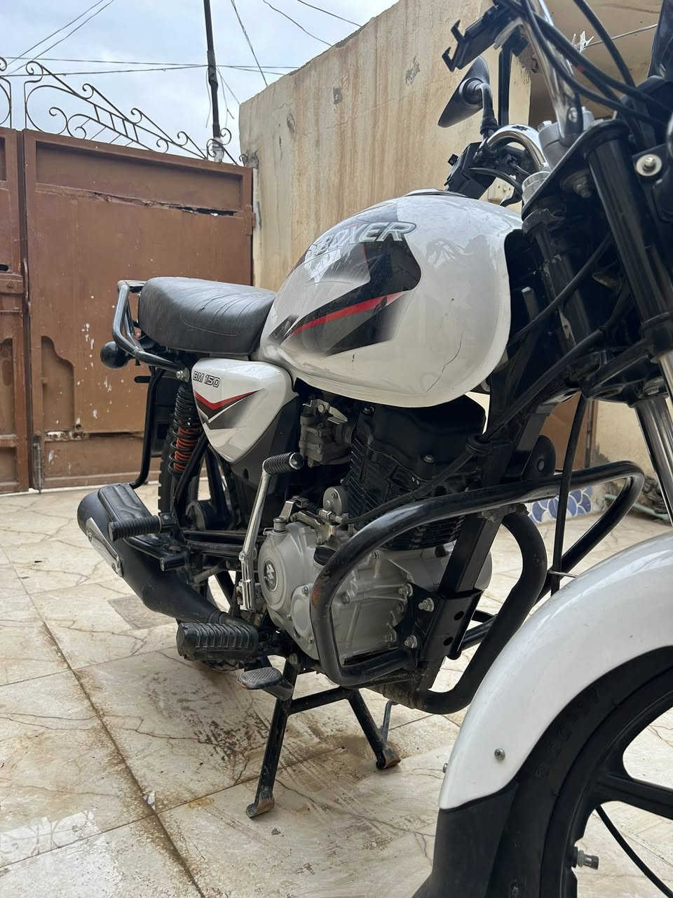 سلام عليكم بوكسر لبيع  23 رقم وسنويه بسمي تحويل ثاني يوم دراجه كفاله سعر 2500 وبيها مجال ***********
