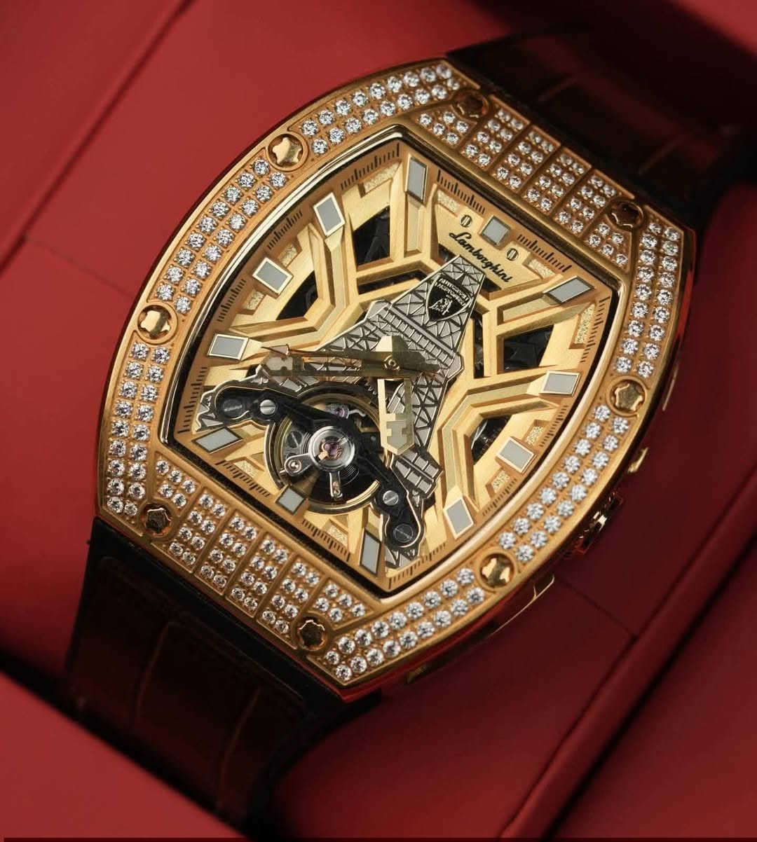 مزاد يبدء ب 4.000.000 ملايين وينتهي خلال 48 ساعه
⌚️ Lamborghini Automatic  

موديل: TLB-9821  

مكينة أوتوماتيك مكشوفة (Open Heart)  

تصميم فاخر داخل الميناء  

هيكل ستانلس ستيل مطلي ذهب وأطار مرصع الماس مع الشهادة 

زجاج سافير مقاوم للخدش

علبه فخمه سمارت مع هديه حزام جلد طبيعي + شعار لمبركيني مطلي بالذهب 

ضمان دولي خمس سنوات


**إذا كنت صاحب هذا الإعلان وتريد حذفه لأي سبب، رجاءا أرسل رسالة إلى الدعم الفني**