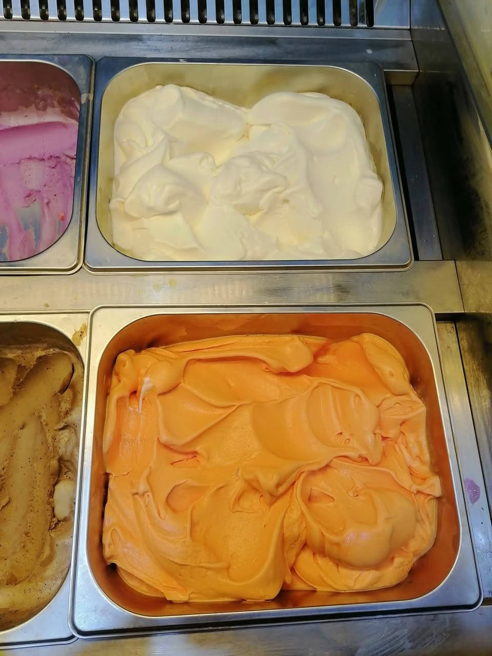 السلام عليكم
محل مرطبات
سوفت صيني ١
ازبري ٢ كب إيطالي و اسباني
مجمده إيطالي سنكل فيز ٦ حوض كبير
دي اس كربجاني ٦ كيلو تبريد ماي
العنوان الناصرية
***********
