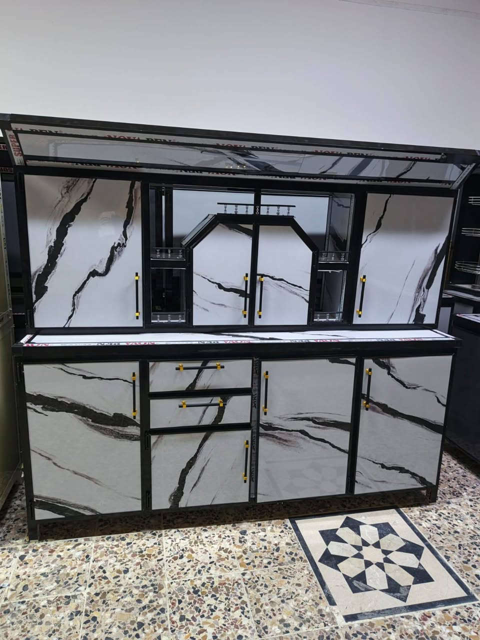 ***********كاونتر مترتين جديد وسنك متر و30 مرمر العنوان ابو الخصيب البهادريه يم محطه الغاز يوجد خدمه توصيل الاستفسار خاص
