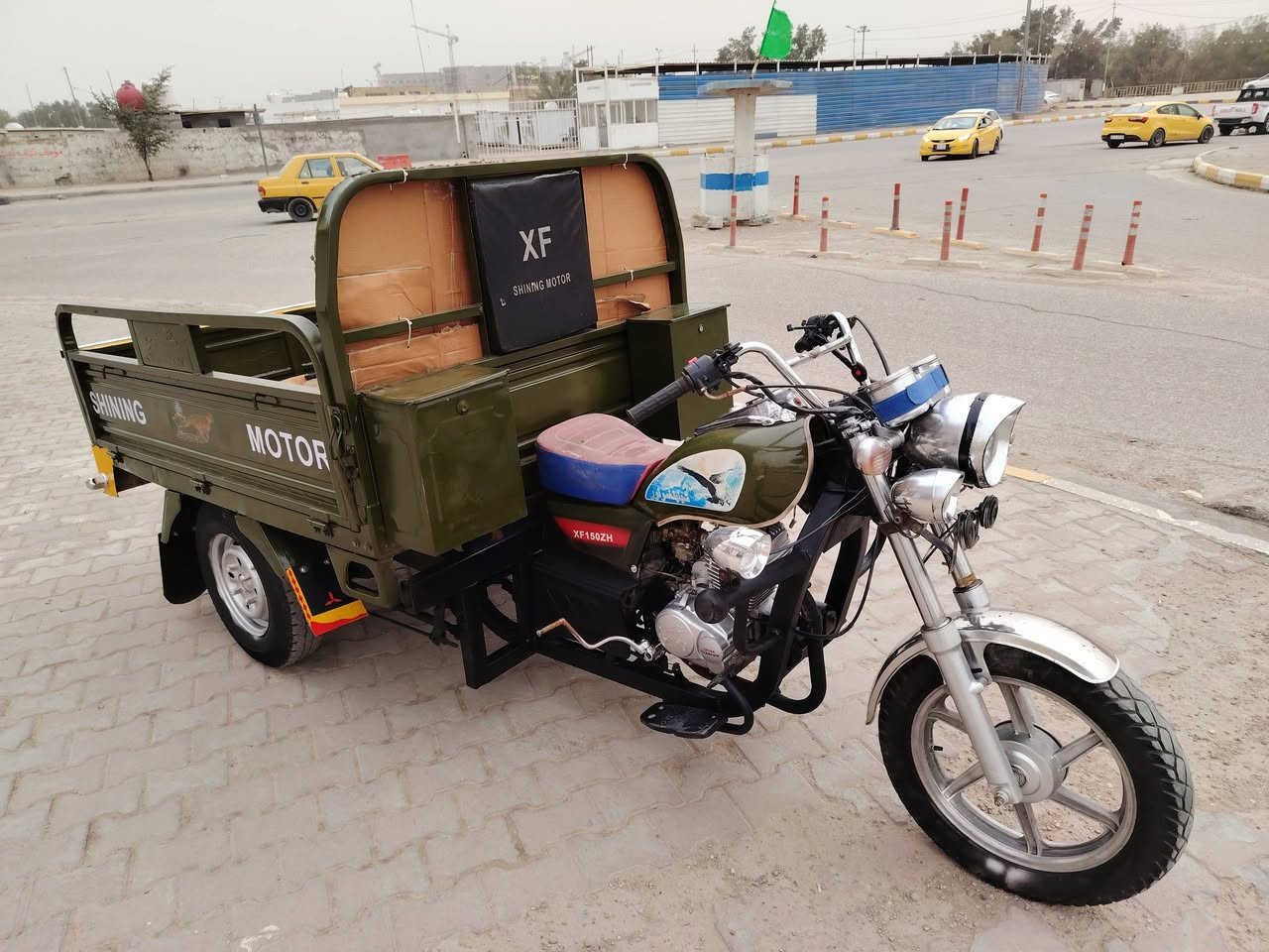 السلام عليكم اخوان دراجه للبيع الموديل 2021 المكان ديوانيه الدراجه رقم وسنويه باسمي  ما متواجد على الفيس راح اخلي رقمي وليد اتصل بخير ويدلل ***********
