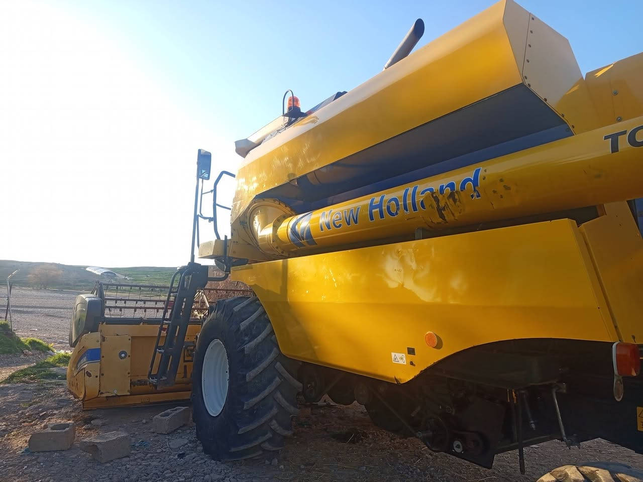 سلام علیکم لبیع حاصودة مودیل ٢٠١٣ مسلف عندي وکالة راعي مشتغل ١٨٠٠  محرك گیر أکسل مامفتوح فقرات مامفتوح کفالة رقم أتصال ***********
