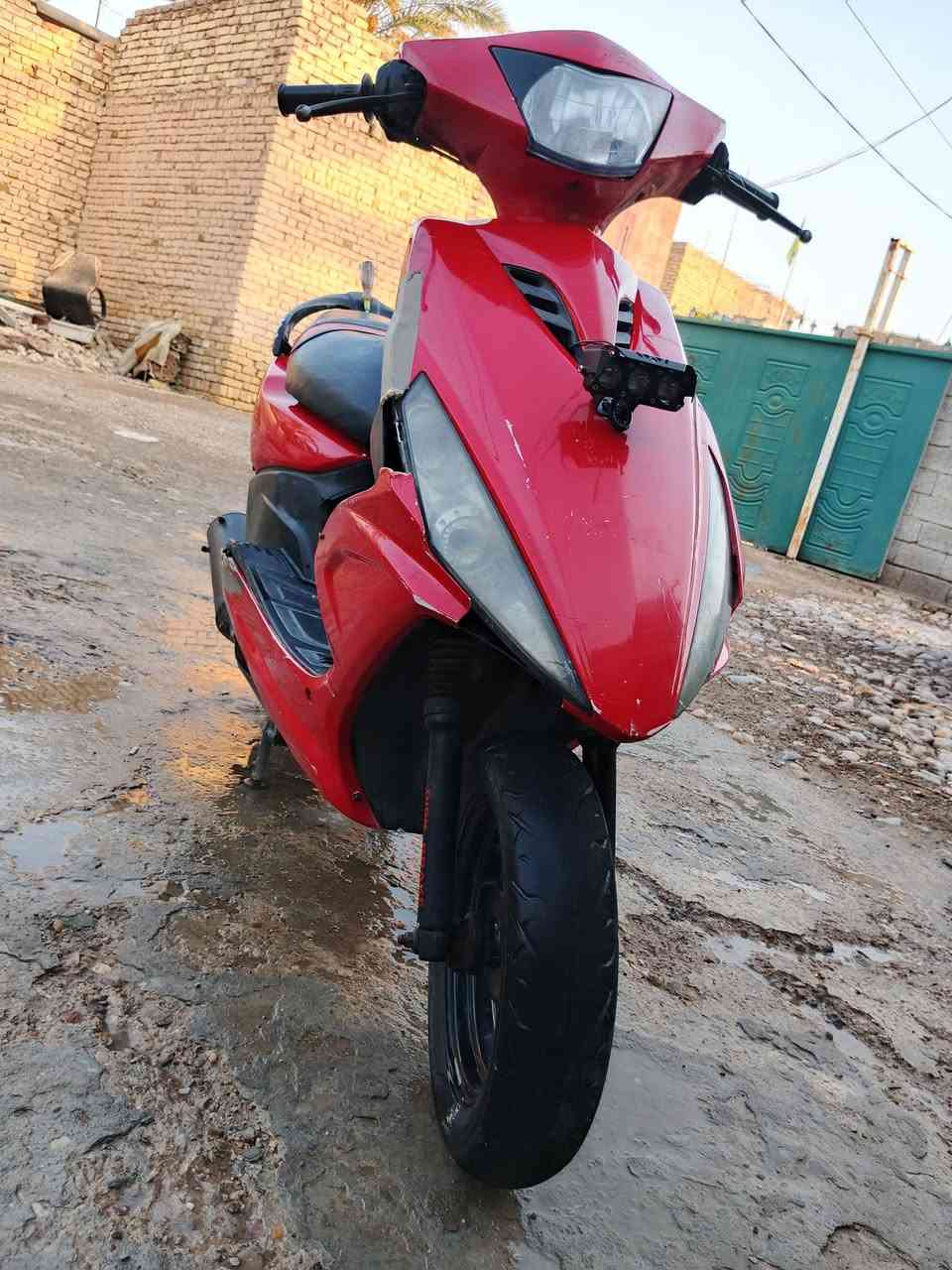 سلام عليكم دراجه ماكس مضلع دراجة كفرات جدد سبايدر كهربائيات كلهة جدد نكرة سلف بس عوزهة باتري وطلع هندر واحد تشتغل الدراجة مجفته تجفيته توب الدراجة بريك بل المكان تايرات جدد ستاند صفح + وسطي السعر 350 الف وبيها مجال الرقم *********** ابو علي
