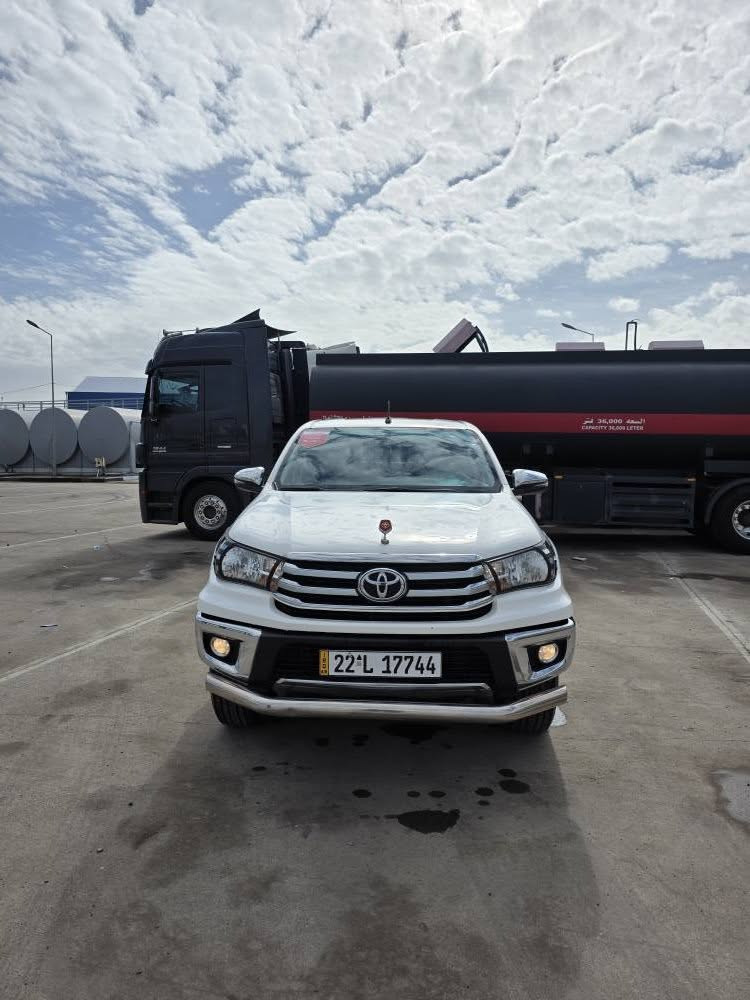 toyota hilux 
مۆدیل 2020 هیچی نیە جگە لەو دوو پەڵەی لە رسمەکە دیاریم کردووە شەریکەی جیهانە رەقەموو سەنەویو هەزەو هەموو شتێکی نوێیە و هەموو گیانی بەشەرت هیچ مەسرەفێکی تیا نیە نرخی 27500$ و مەجالی تیایە أربيل, العراق


**إذا كنت صاحب هذا الإعلان وتريد حذفه لأي سبب، رجاءا أرسل رسالة إلى الدعم الفني**