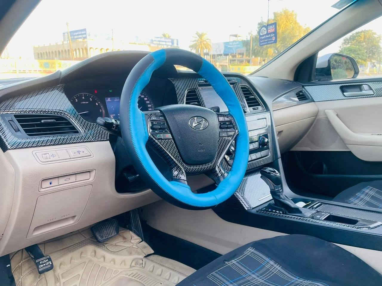 السلام عليكم
سوناتا 2017 خليجي 
فول مواصفات 
رقم بغداد بسمي سنوية 2030 
————————————————
مواصفات 
١- بنوراما 
٢- محرك 2400 دوش 
٣- كشنات جلد 
٤- شاشة كبيرة + كامره 
٥- لد امامي خلفي 
٦- تبريد قطعتين 
٧- ويل كب عدد ٥ حجم ١٧ 
٨- مري شفط + اشاير 
باقي مواصفات المعروفة 
————————————————————
سياره نظيفة جدا مكينه كير تبريد صدر مكفولات تراية زيرو 
سياره بدون اي حادث بية رش قطعتين ونص شرط الفحص 
اثر جراد باقي سياره مكفول 
—————————————————————————
مكانه :- البصرة 
السعر :- 135
***********
