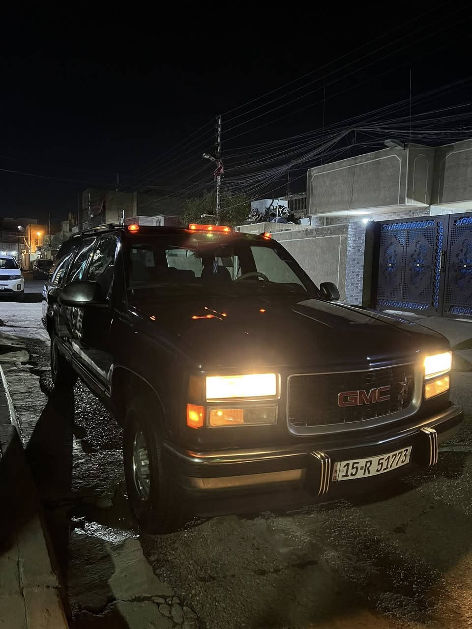 السلام عليكم 
بهبهان GMCمديل1997رقم دولي سنويه ل٢٨بسمنه تخم تاير جديد بل جيس صدر امامي خلفي ع ايدي مكينه وكير خير من الله مكينه450كير1000كهرباءبات كلها شغاله غرفه بلاديه ماكن السياره الحسينيه الراشديه
السعر60.وبيها مجال 
رقم الهاتف***********
