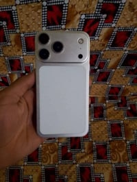 ايفون ١١ • طبق الاصل • بطارية ٩٣