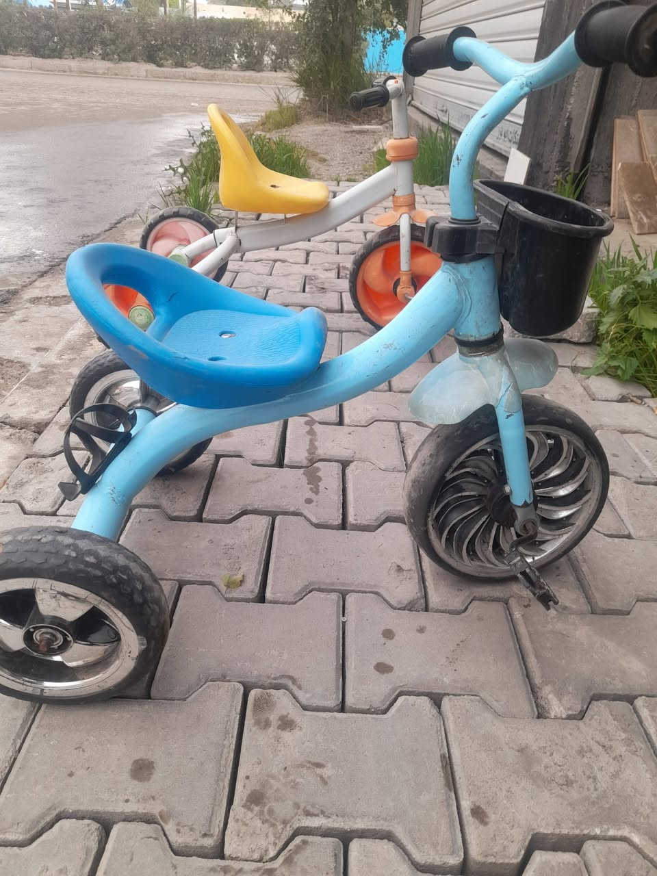 السلام عليكم متاح باسكلات الأسود حجم ١٢ نظيف وكامل من كلشي اي نقص مابي ٢٠ الف وثلاث تايرات الواحد ١٠ الف بعقوبة التحرير ***********
