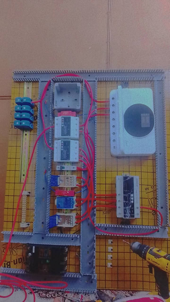 كهربائي منازل 👷‍♂️
الكهربائي عقيل ابو ملاك  

***********
***********

تأسيس وتنفيذ جميع الأعمال الكهربائية ⚡
تأسيس كهرباء المنازل والشقق والمحالات ✅

1 _ توزيع نقاط الإنارة 💡
2 _ توزيع البرايز 🔌
3 _ توزيع المكيفات ❄️
5 _ توزيع نقاط الستلايت 📡
6 _ توزيع نقاط السخانات 🚿
7 - توزيع الكاميرات 📷
8-عمل بورد منزل  
9- عمل  بورد ستلايت 

اي استفسار الرجاء التواصل علي رقم
 ***********
***********
