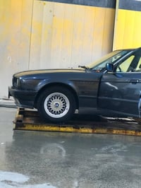 بي إم 525 • ١٩٩٥ • نفطي