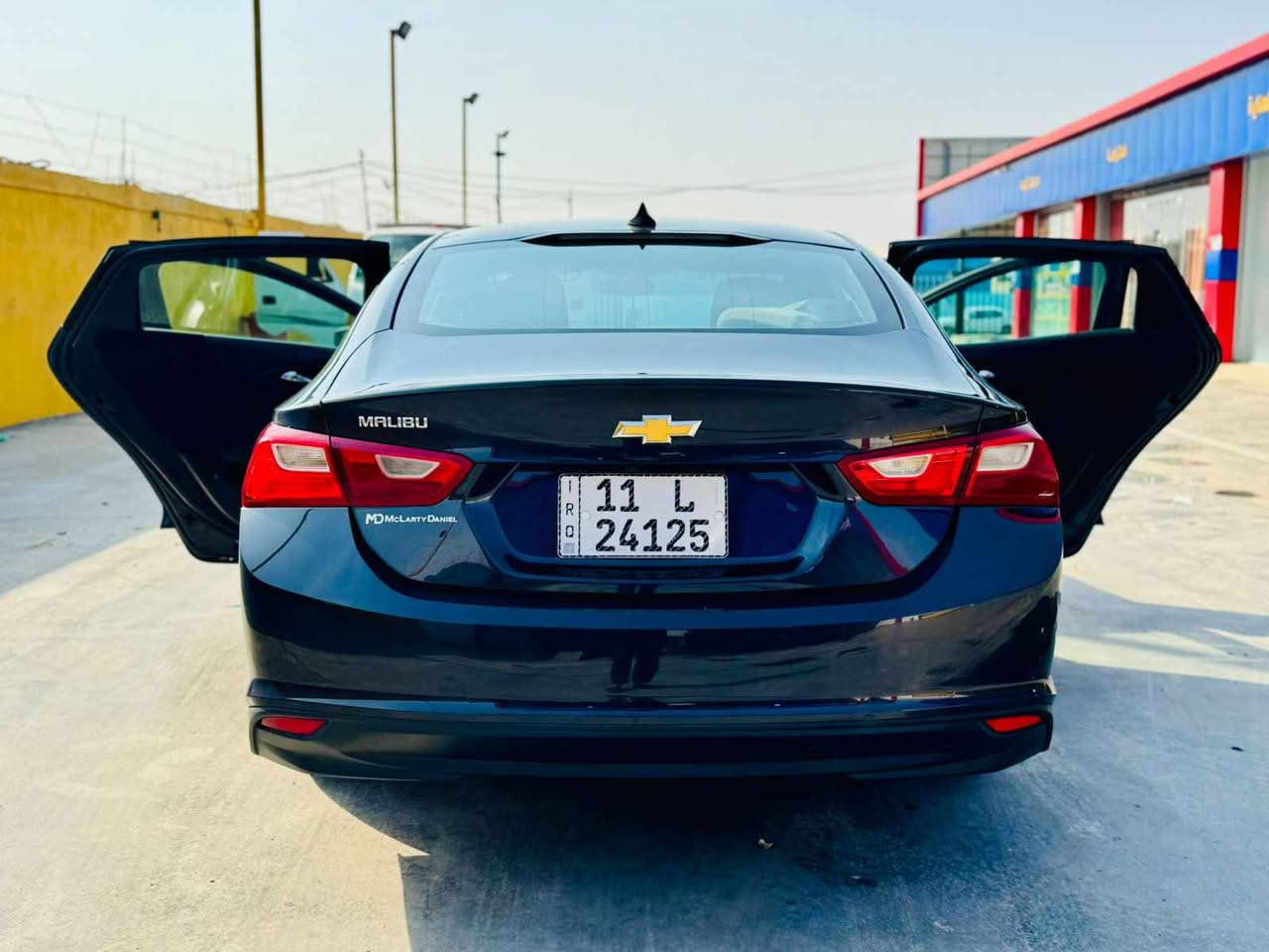 ماليبو موديل ٢٠٢٢ Ls 
رقم بغداد معوقين مع وكالة لحين تصير حرة
حادث خفيف
مواصفات بصمة تشغيل وابواب تحكم ستيرن جهتين شاشة كار بلي وأندرويد ماشية : 65 
السعر : 115
المكان : بغداد 
الرقم *********** بغداد, العراق
