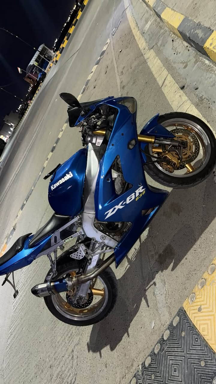 السلام عليكم
دراجة بطح نوع kawasaki فئة ال 1000 R للبيع
الدراجة نظيفة ونشطة واحلى من الصور
السعر 24$ ورقة وبيها مجال 
للتواصل : واتساب ***********
المكان : بغداد - اليرموك
