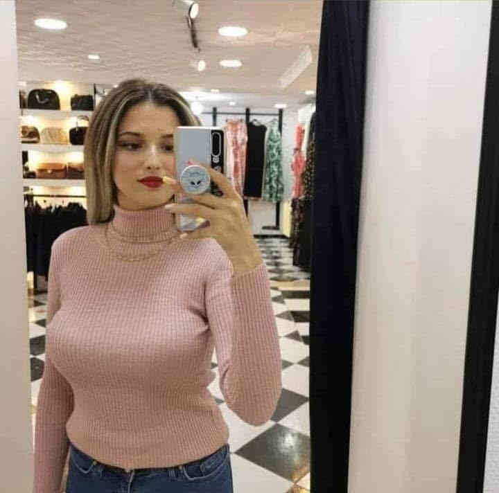 بلوزة هاينك نسائي ❤️🇹🇳فري سايز 
بلوز تركي خامة ممتازة قطن 🤩 😍
الوان كامله 😎❤️

كوزمتك ريحانه 🇹🇳⛩

#العنوان /كوت /الانوار /شارع المواكب

للحجز والاستفسار /***********📲🪝

تتوفر خدمة توصيل 🚚🚚
