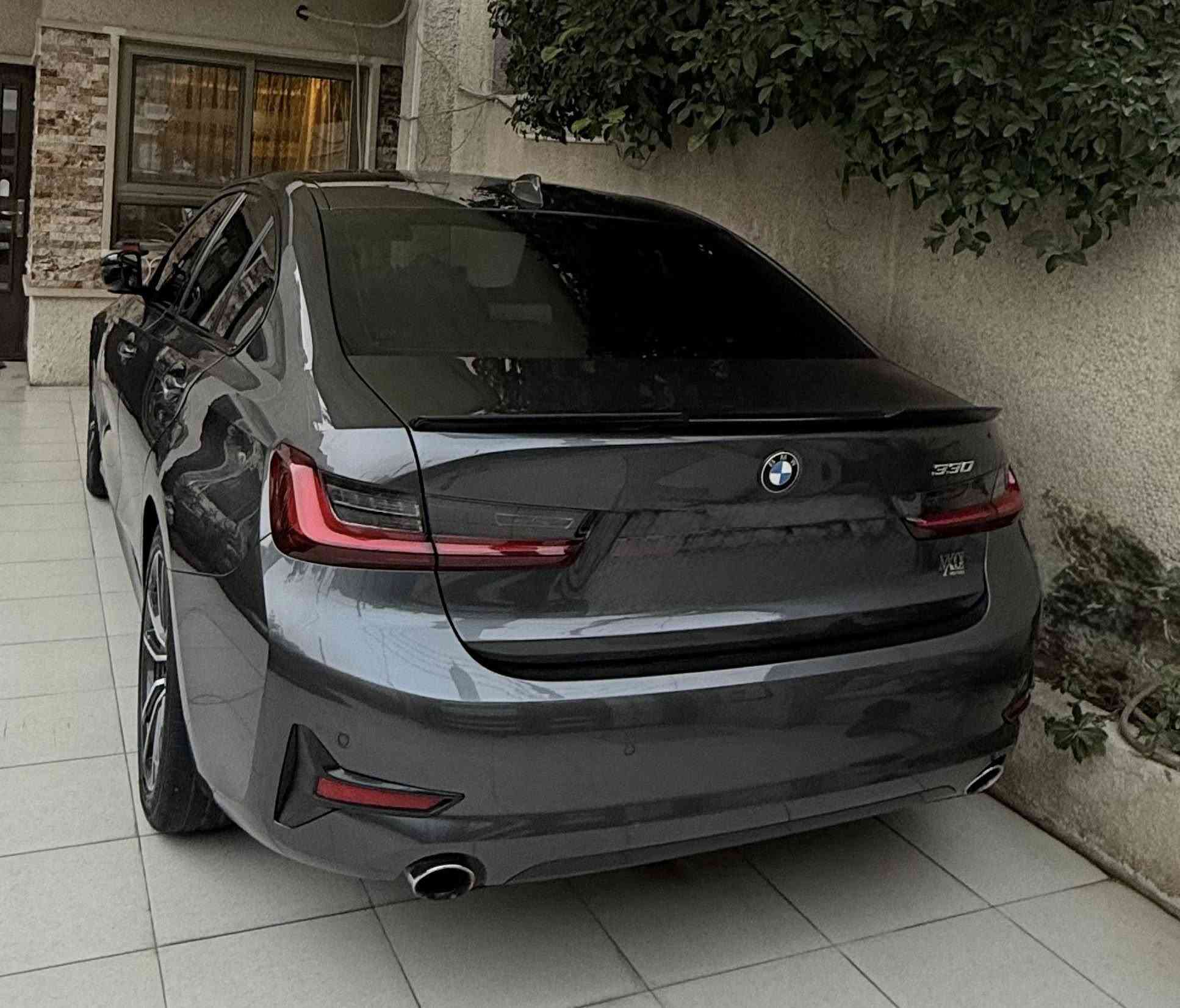 شباب للبيع دعاميات و دوس اصليات
دعاميات الخلفية بدون صبغ و الامامية مصبوغة كاملات هنة و الشبابيك و الدفيوزر 
و الدوس وحده بيها صبغ و الثانية بدون كلهن اصليات 
قيم بما يرضي الله 
مكاني بغداد السيدية 
***********
