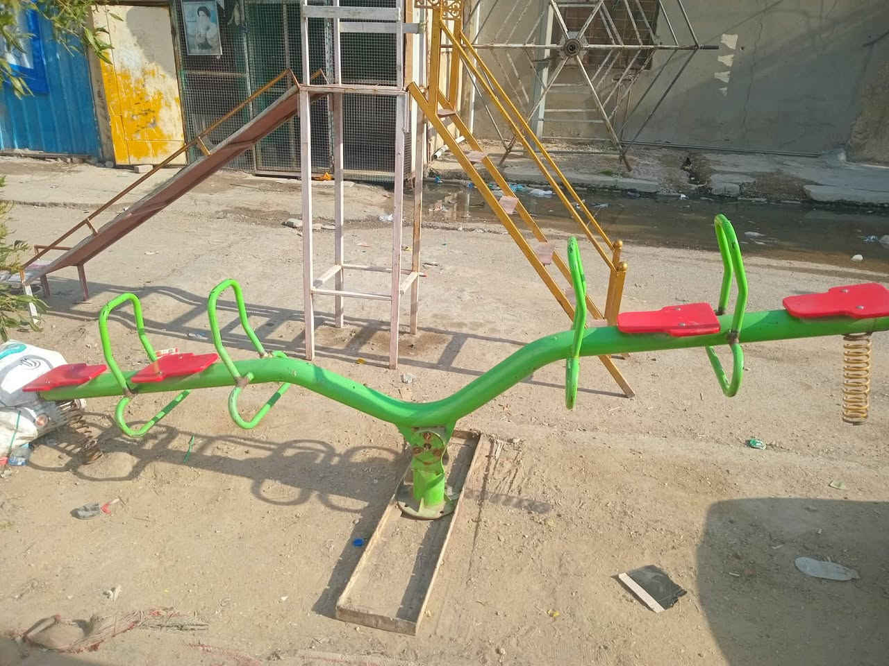 سلام عليكم مراجيح للبيع ورقم الهاتف ***********
