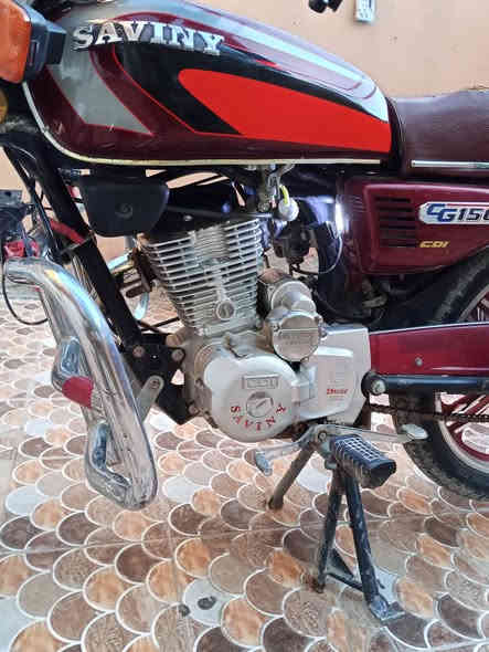 السلام عليكم سيفان موديل 21على وضع الشركه مابيه كل نقص كامله مرواس ب25 وانطي فرق *********** مكان الدراجه بعقوبة تقاطع الساده ويرهم بيع
