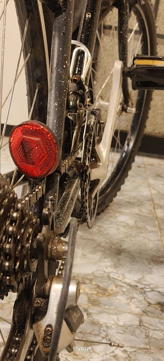 سلام عليكم بايسكل للبيع نضيف %100 حجم 26  كير شغال كامل بريك ورا كدام شغال فحمات مقبض سياقه السعر خاص لل استفسار رقم ***********
