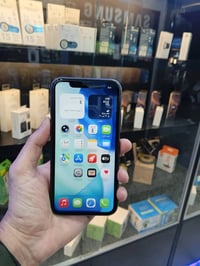 ايفون 11 العادي ذاكره 128 بطاريه 92  جهاز وتر بروف غير داخل صيانة نضيف...