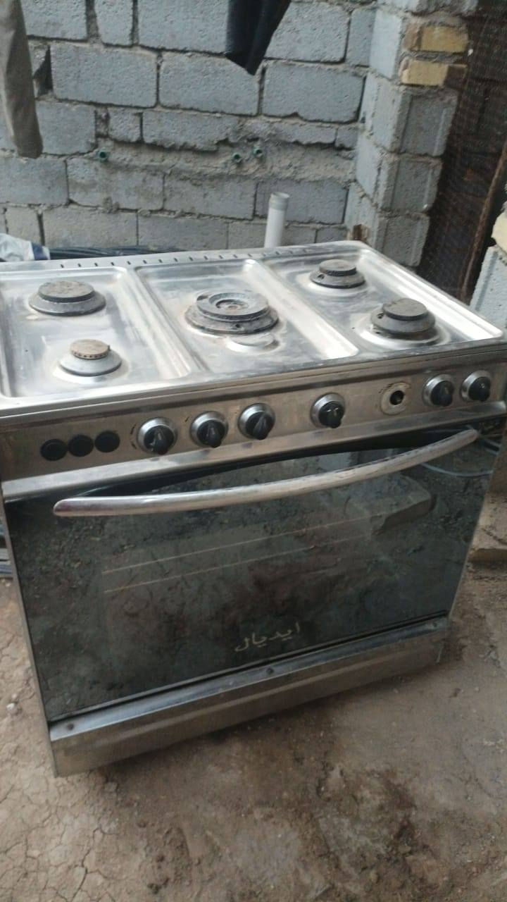 السلام عليكم ورحمه الله وبركاته
طباخ خمس عيون شغال ميه بالميه 
الفرن شغال 
جاهز من كلشي 
سعره مناسب. 
فائض عن الحاجه 
مكانه طويريج منطقة السياحي 
التواصل خاص
او الاتصال 
***********
