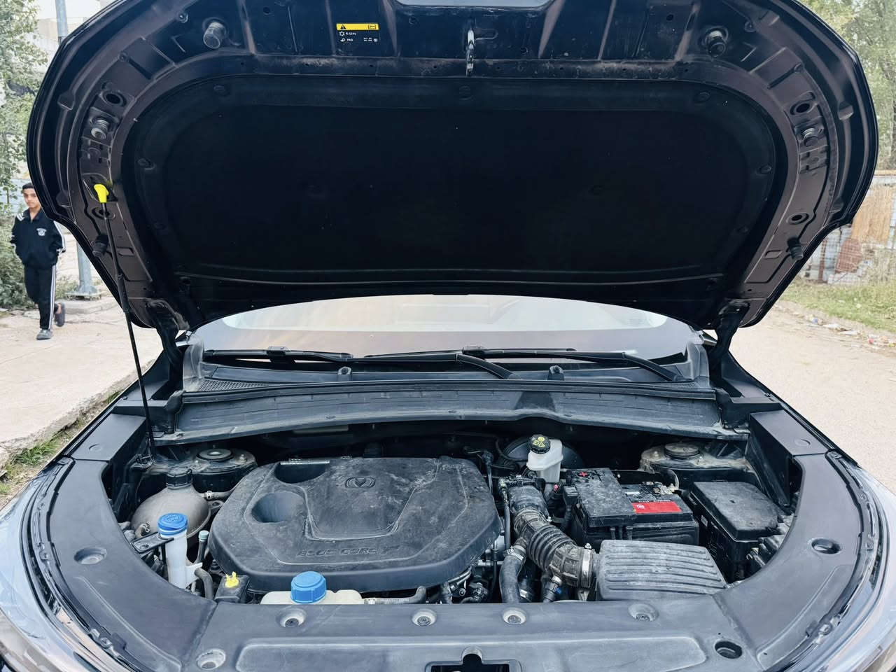 السلام عليكم للبيع شانجان UNI  sالسياره حره بسمي موديل 2025 موصفات السياره مكينه 1500 تيبر كير 7 نمر شاشه تدعم جميع الانضمه كامرات 360 جميع السياره  3 انضمت سرعه رادار سرعه حساسات كل السياره كشنات تبريد تدفئه فته سقف بصمه شحن لاسلكي قطعتين تبريد جنطه كهرباء سعر السياره 158 موبايل *********** مكان السياره بغداد حي الجهاد
