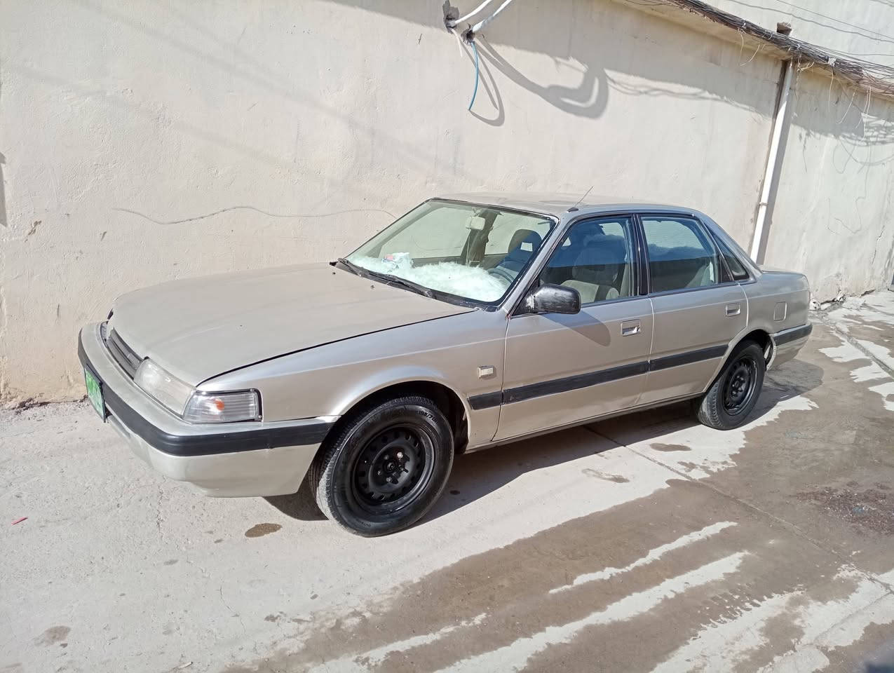 مازدا للبيع الحجم 626 محرك 12 كابريتا ،سيارة مصبوغة عام ،كاربون بانزين ،شرط التحويل .
السعر 20$ 
بيع او مراوس المكان سيارة مواصل
