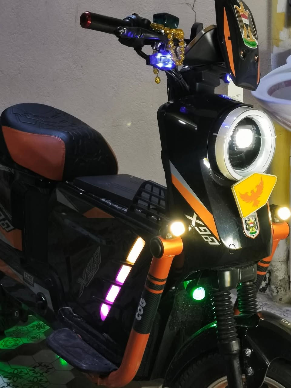 السلام عليكم. دراجه شحن X900 (برو جي تي) برو ماكس فول مواصفات ملف 2000 حقيقي سرعه حقيقي 75 بطاريات5 كوشنك32 امبير بطاريات فول مستعمل سبوعين نضيف حيل السعر650) و بي مجال بسيط مكاني الأنبار فلوجه ***********
